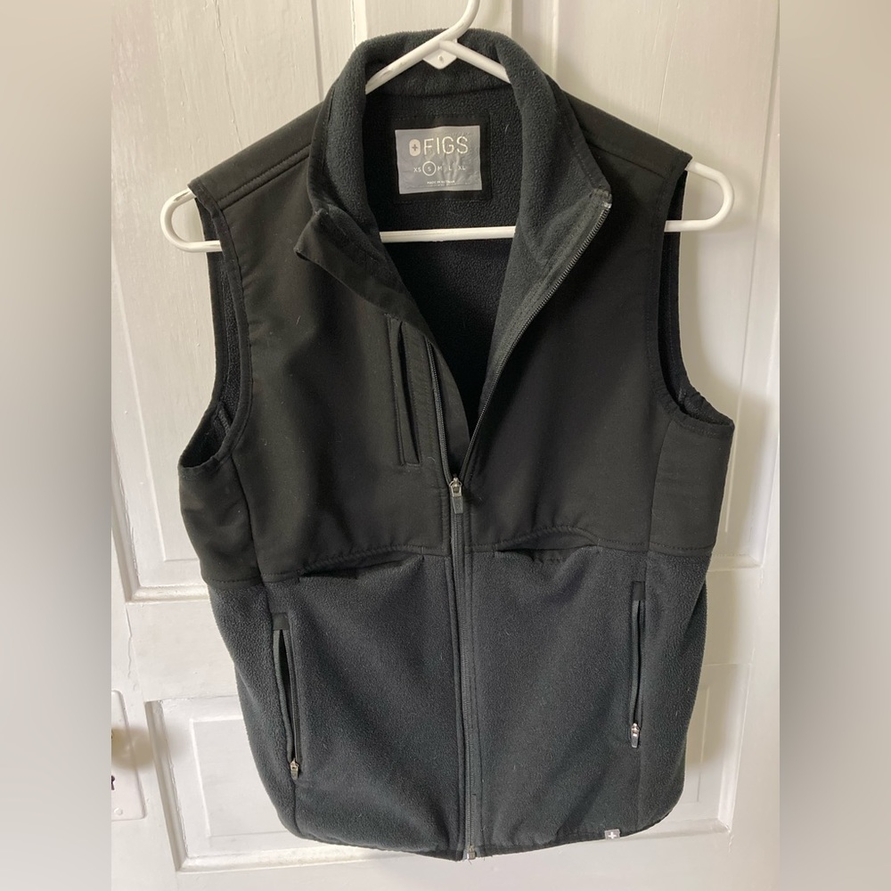 Figs on shift fleece vest - Black